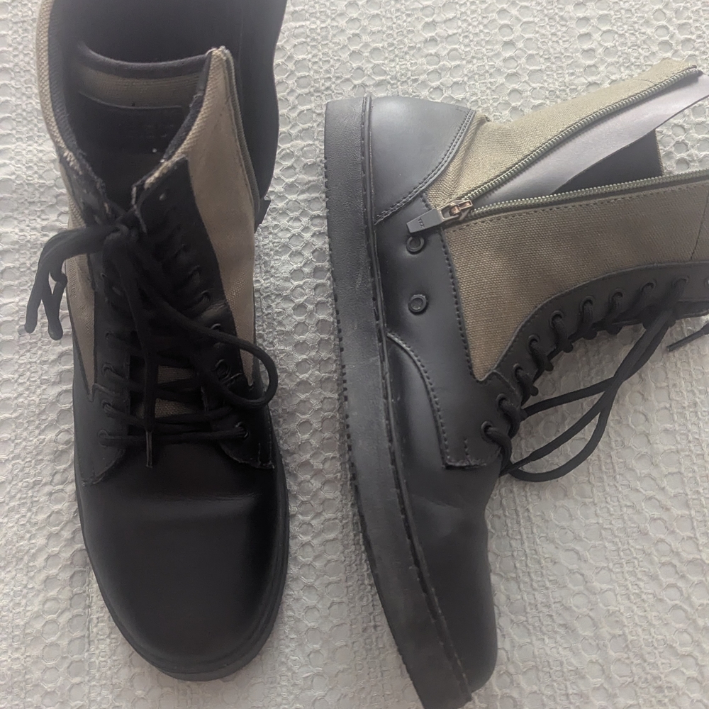 - Black/OD Green Woobies Jungle Boots